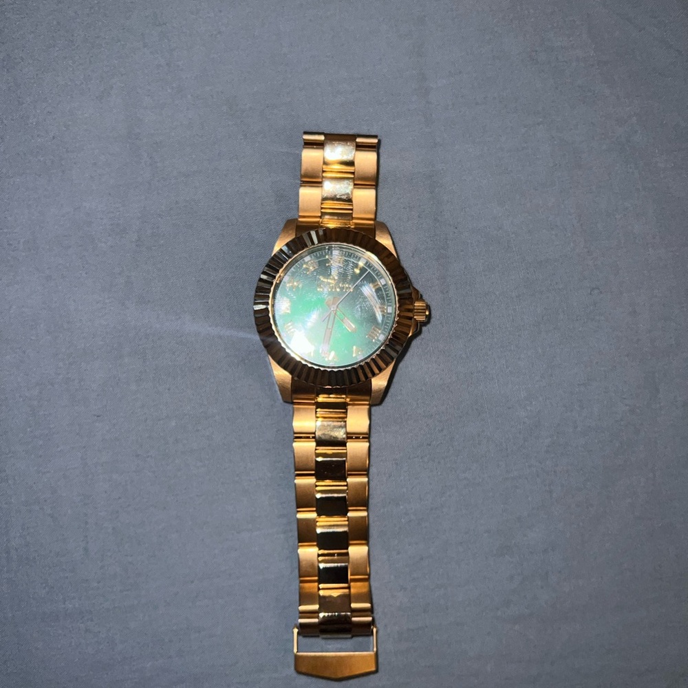 Mens Invicta watch. Brand new wore 2 times.